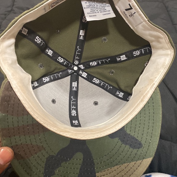 Camo NY fitted cap - Picture 3 of 3
